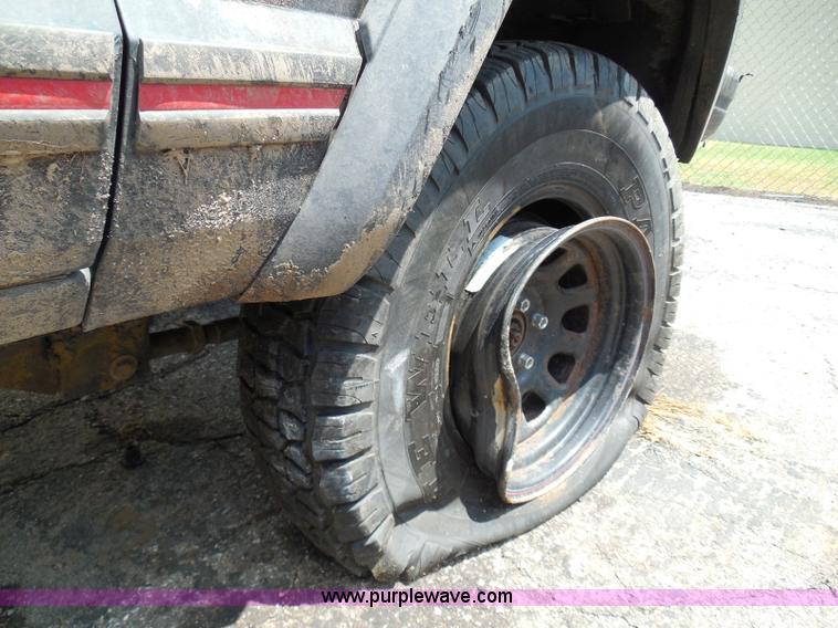 image for item I3479 1995 Jeep Cherokee SUV