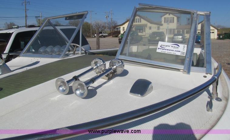 image for item I7123 1969 Mark Twain 17'L boat