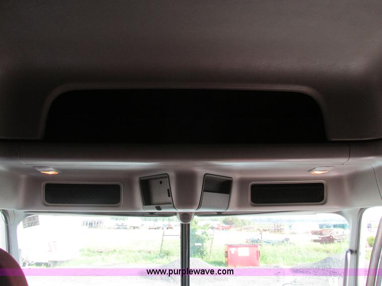 image for item AW9898 2005 Freightliner Columbia Heritage Edition semi truck