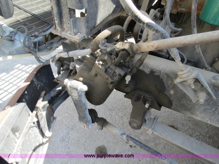 image for item B4939 1994 Mack CH613 semi truck