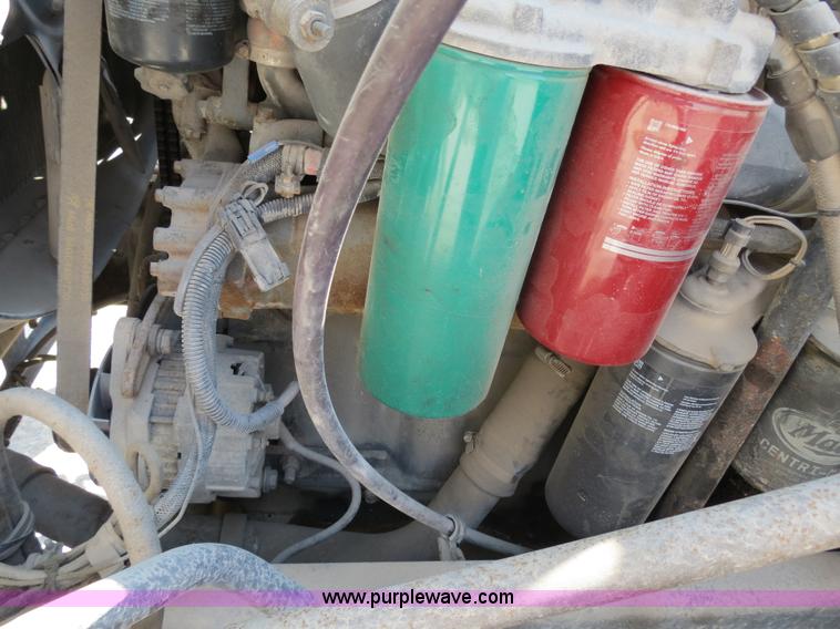 image for item B4939 1994 Mack CH613 semi truck