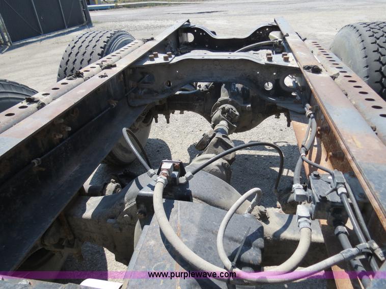 image for item B4939 1994 Mack CH613 semi truck