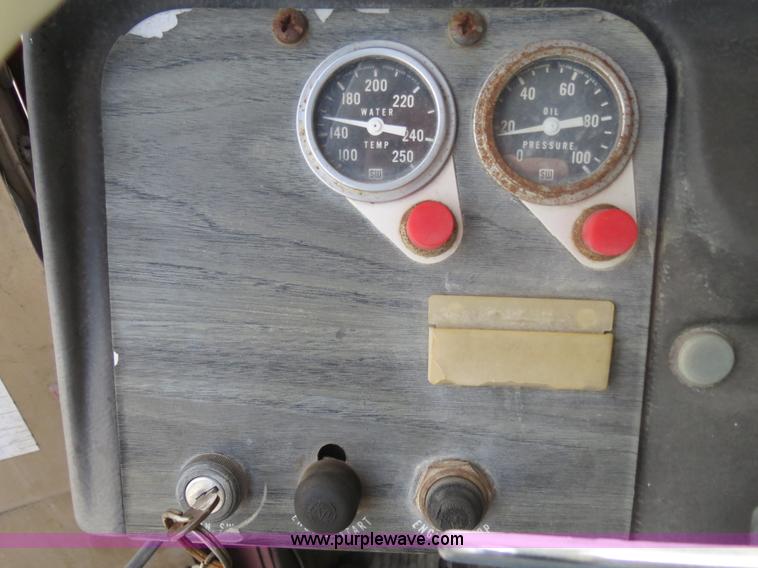 image for item B4940 1973 Freightliner WFT6364T semi truck