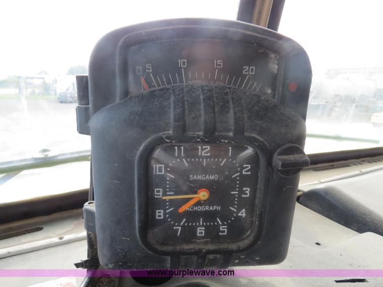 image for item B4940 1973 Freightliner WFT6364T semi truck