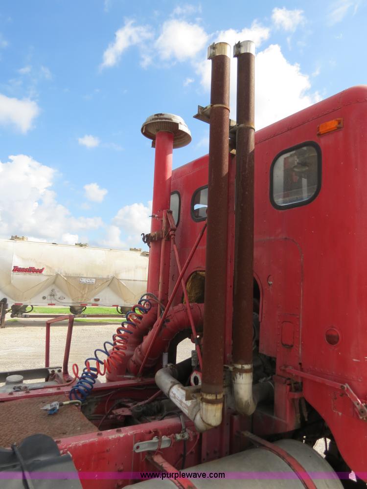 image for item B4940 1973 Freightliner WFT6364T semi truck