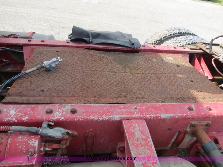 image for item B4940 1973 Freightliner WFT6364T semi truck