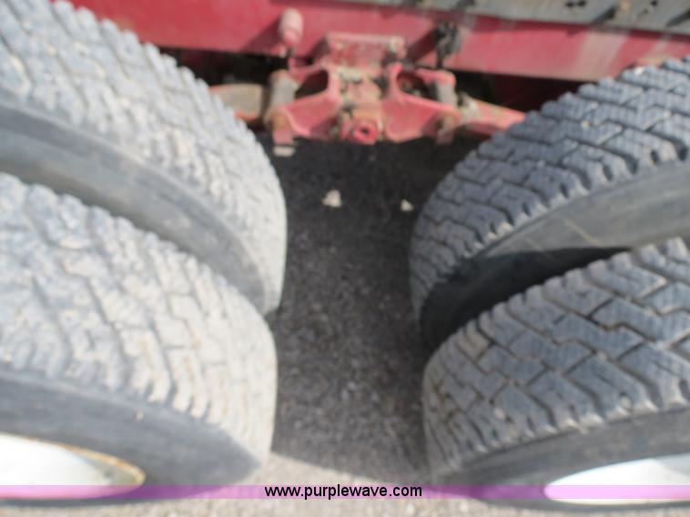 image for item B4940 1973 Freightliner WFT6364T semi truck