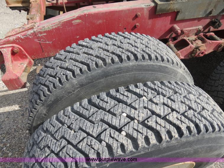 image for item B4940 1973 Freightliner WFT6364T semi truck