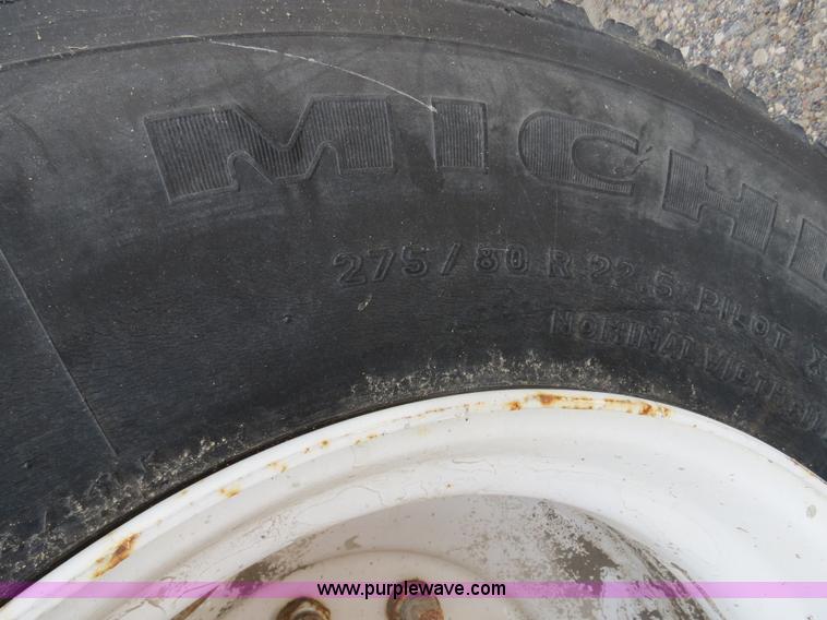 image for item B4940 1973 Freightliner WFT6364T semi truck