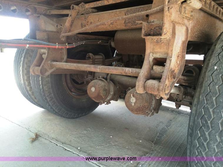 image for item D1137 1990 Stoughton 45' dry van trailer