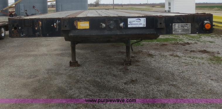 image for item F8220 1992 Great Dane 7811F-7-1-48 flatbed trailer