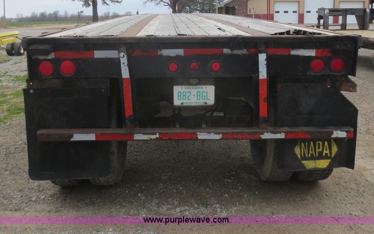 image for item F8220 1992 Great Dane 7811F-7-1-48 flatbed trailer