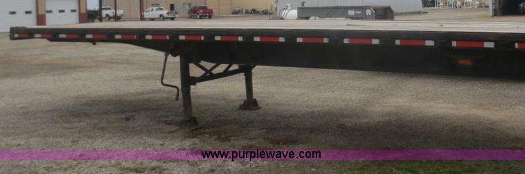 image for item F8220 1992 Great Dane 7811F-7-1-48 flatbed trailer