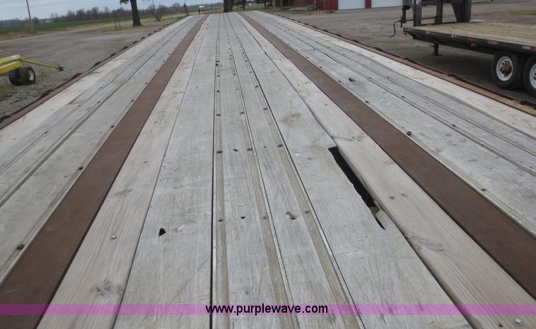 image for item F8220 1992 Great Dane 7811F-7-1-48 flatbed trailer