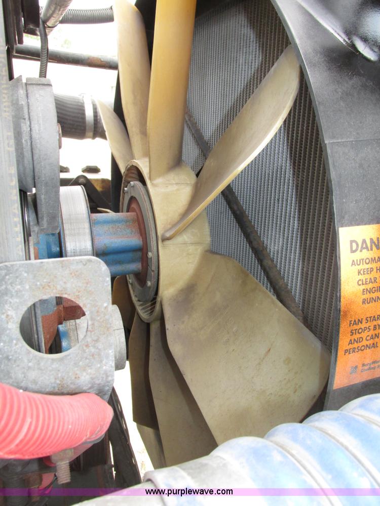 image for item G9986 2005 Freightliner Columbia Heritage edition semi truck