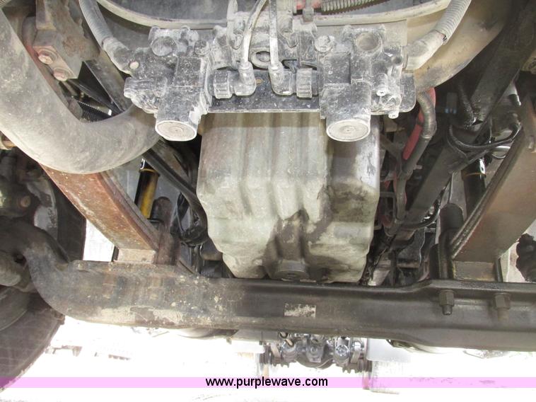 image for item G9986 2005 Freightliner Columbia Heritage edition semi truck