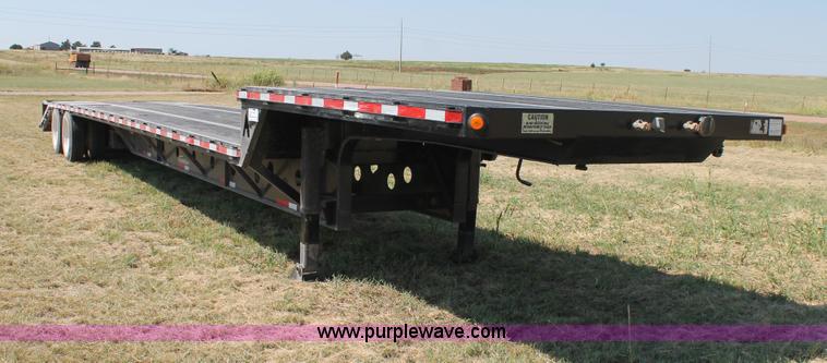image for item H1749 2005 Aztec drop deck trailer