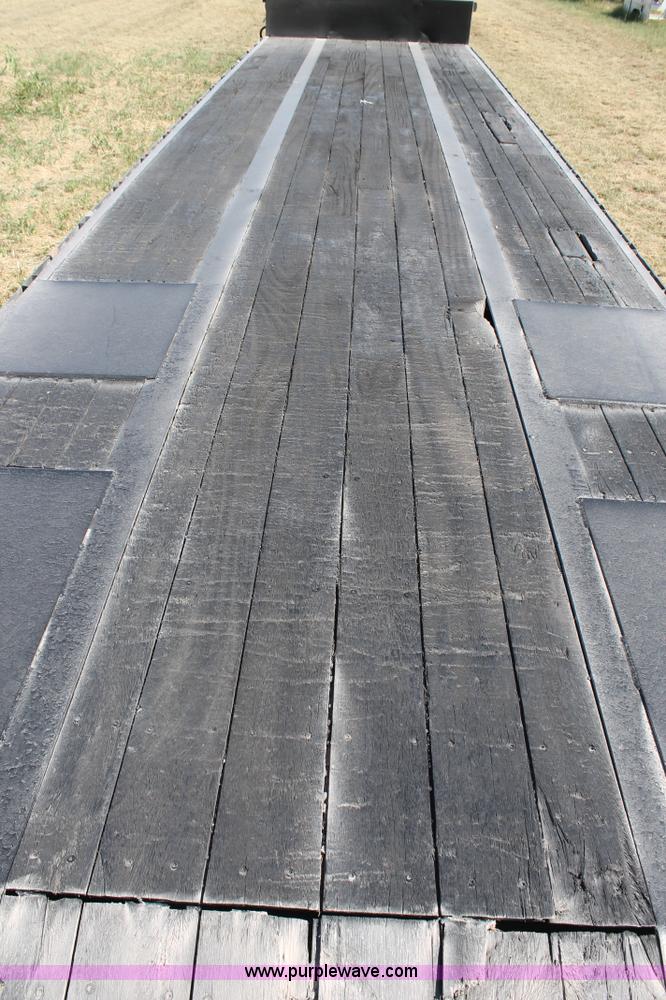 image for item H1749 2005 Aztec drop deck trailer