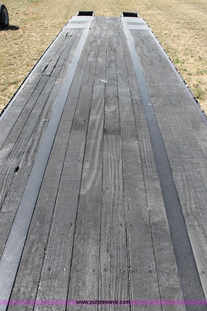 image for item H1749 2005 Aztec drop deck trailer