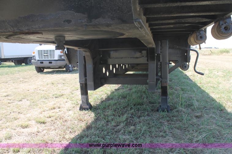 image for item H1749 2005 Aztec drop deck trailer