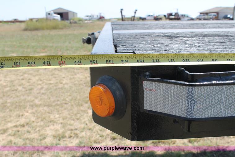 image for item H1749 2005 Aztec drop deck trailer
