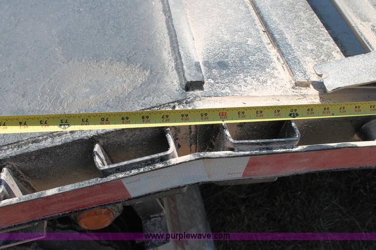 image for item H1749 2005 Aztec drop deck trailer