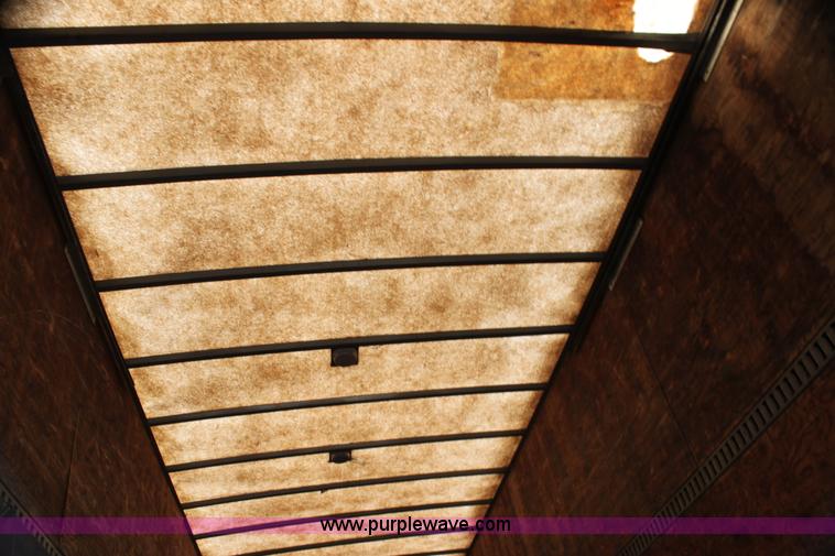 image for item H2083 2000 International 4700 box truck