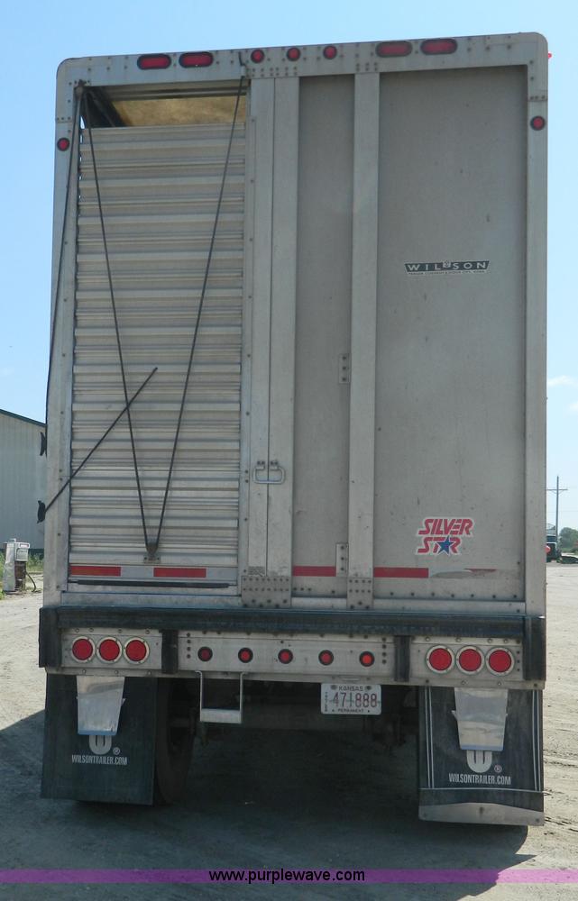 image for item H2439 2008 Wilson PSDCL-406 Silver Star cattle trailer