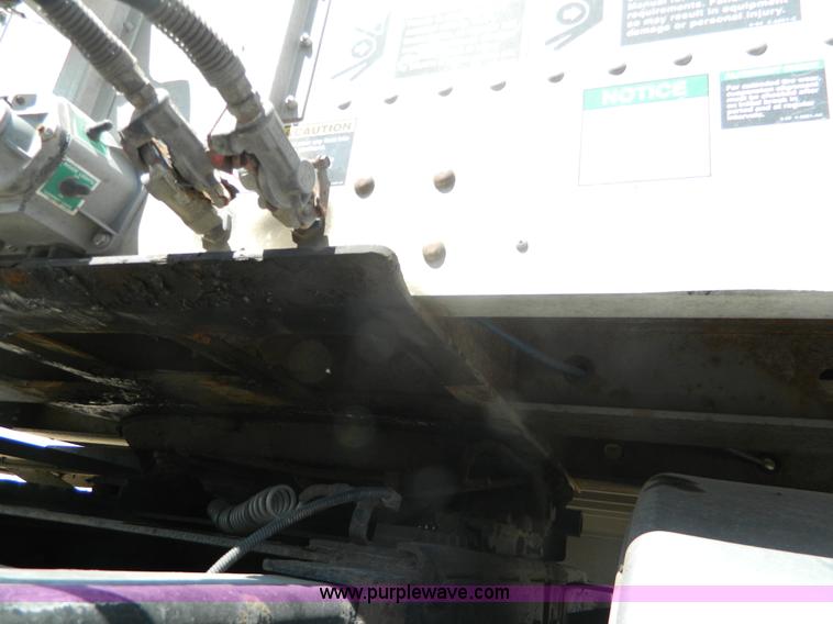 image for item H2439 2008 Wilson PSDCL-406 Silver Star cattle trailer