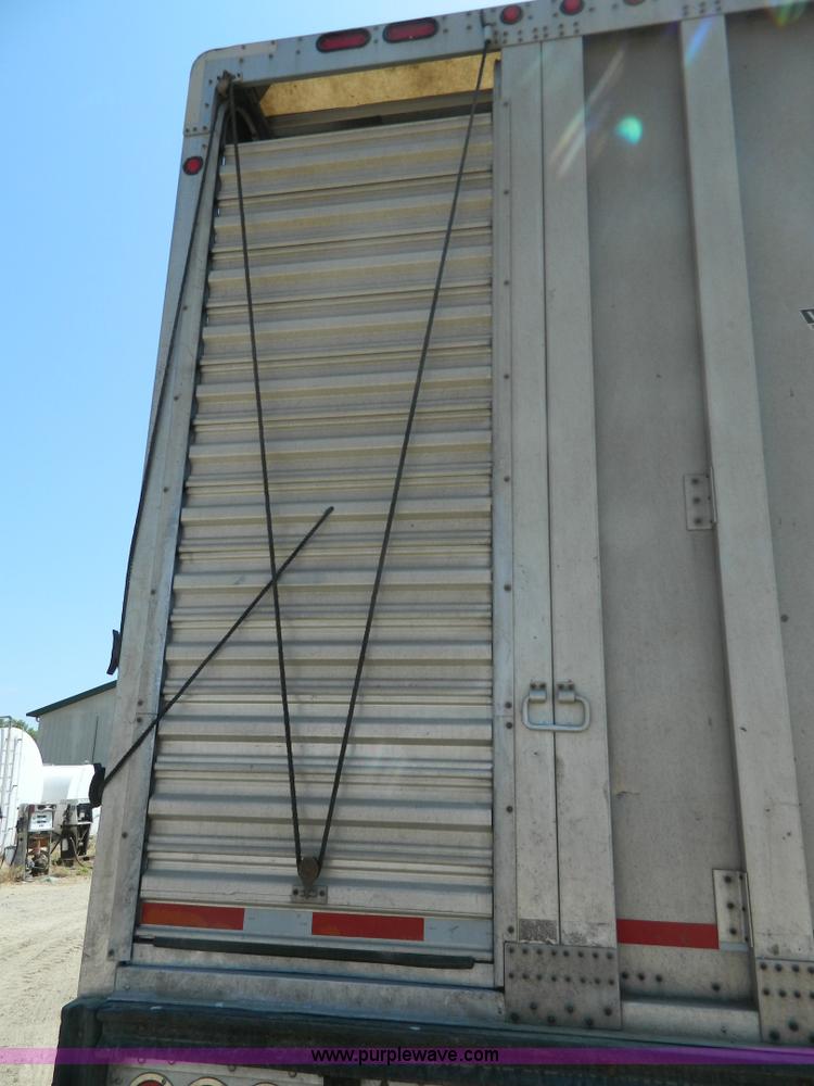 image for item H2439 2008 Wilson PSDCL-406 Silver Star cattle trailer