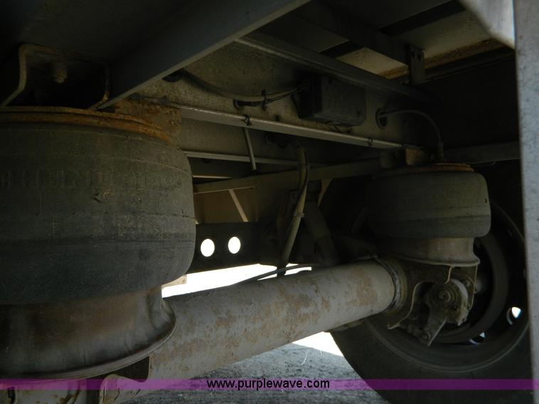 image for item H2439 2008 Wilson PSDCL-406 Silver Star cattle trailer