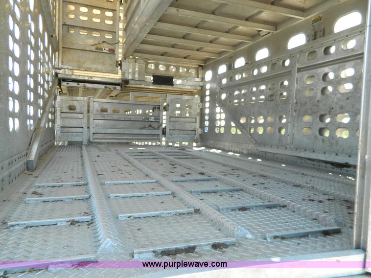 image for item H2439 2008 Wilson PSDCL-406 Silver Star cattle trailer