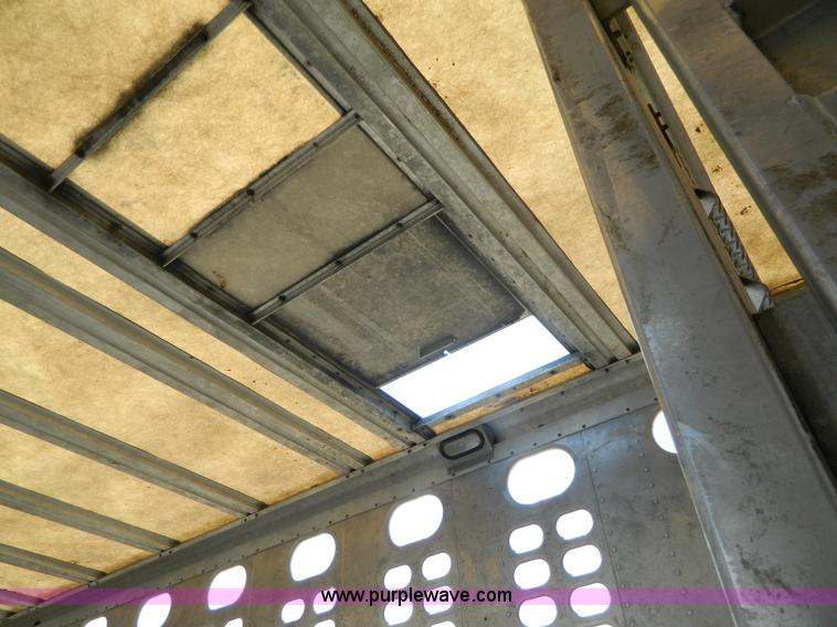 image for item H2439 2008 Wilson PSDCL-406 Silver Star cattle trailer