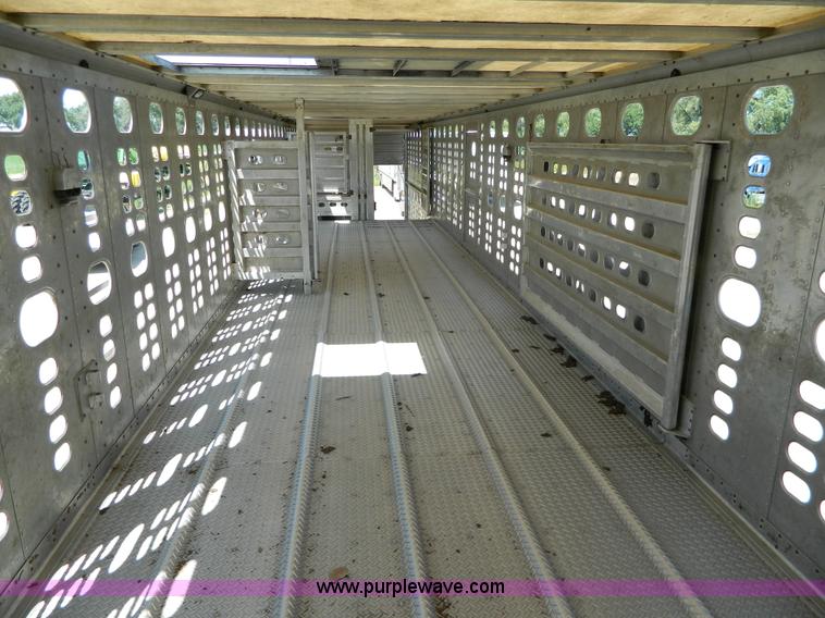 image for item H2439 2008 Wilson PSDCL-406 Silver Star cattle trailer