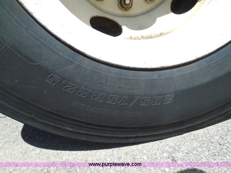 image for item I3354 1996 Dorsey AIDT-LSCG dry van trailer