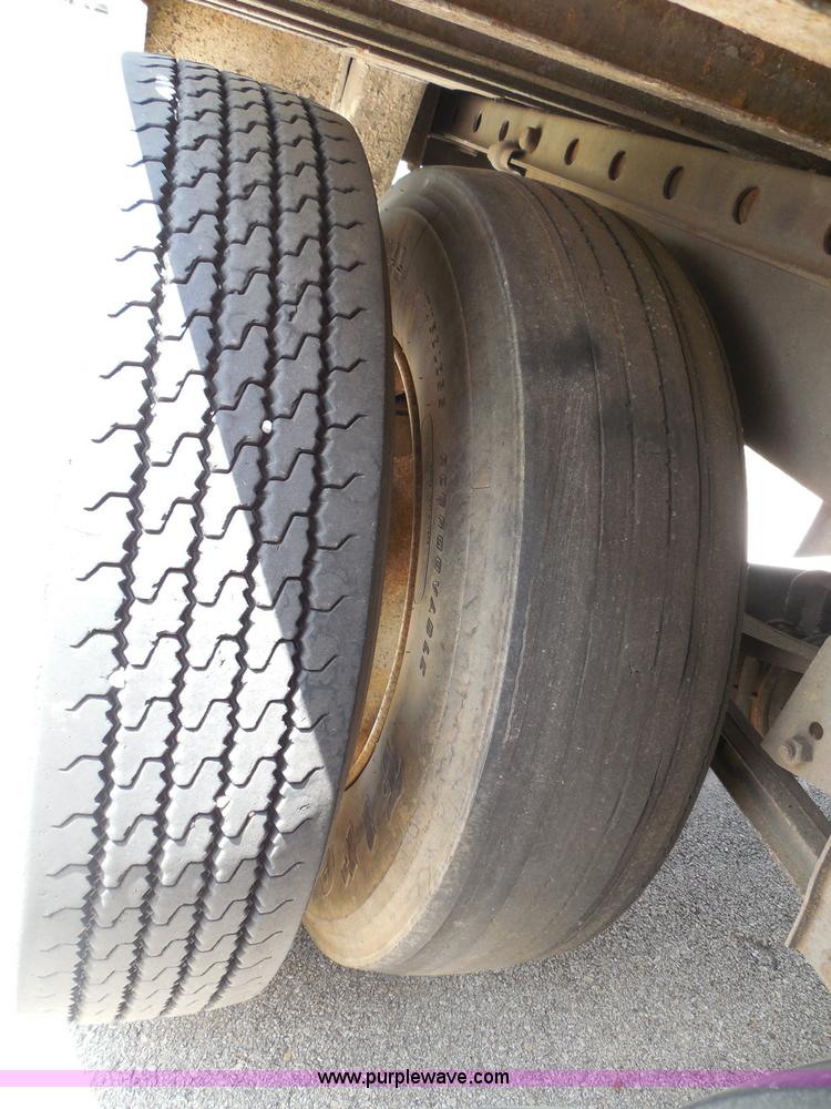 image for item I3354 1996 Dorsey AIDT-LSCG dry van trailer