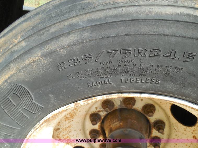 image for item I3356 1995 Dorsey AIDT-LS dry van trailer