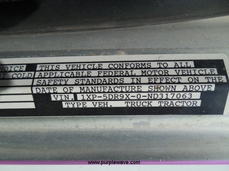 image for item I3403 1992 Peterbilt 379 semi truck