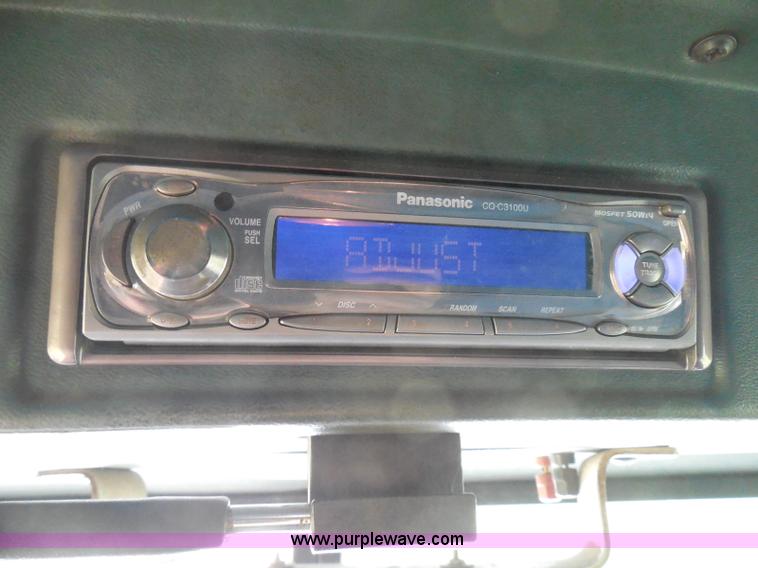 image for item I3403 1992 Peterbilt 379 semi truck