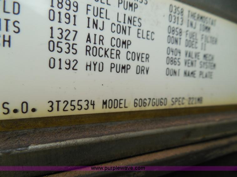 image for item I3403 1992 Peterbilt 379 semi truck