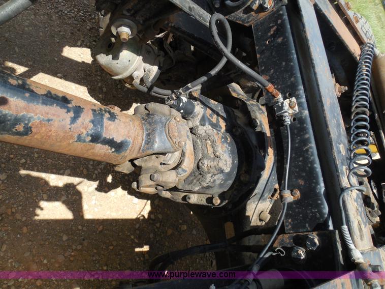 image for item I3403 1992 Peterbilt 379 semi truck