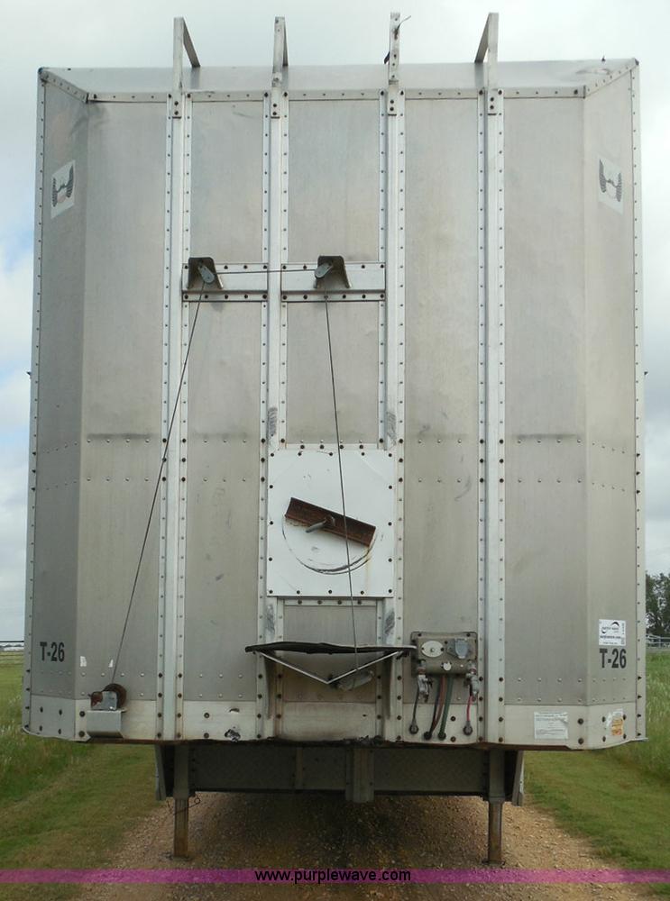 image for item I3406 2001 Barrett livestock trailer