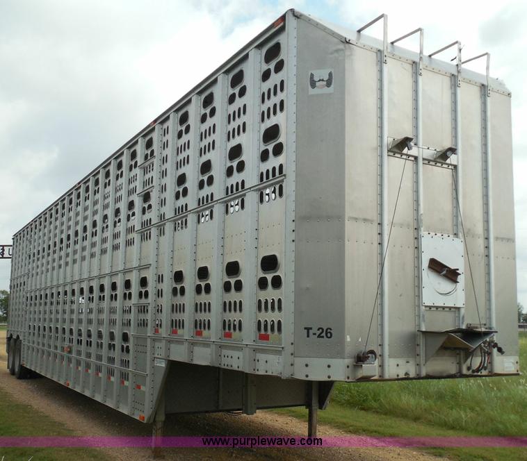 image for item I3406 2001 Barrett livestock trailer