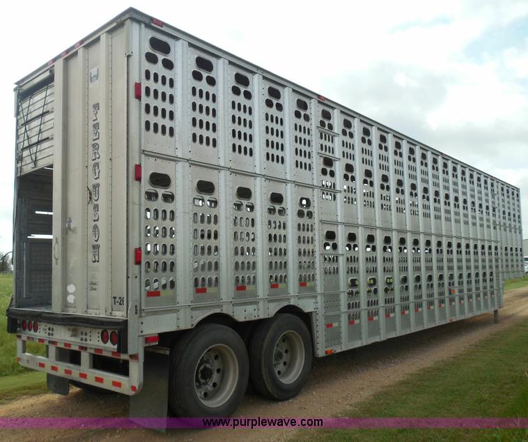image for item I3406 2001 Barrett livestock trailer