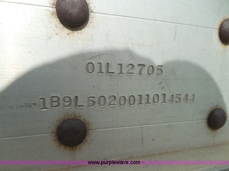 image for item I3406 2001 Barrett livestock trailer