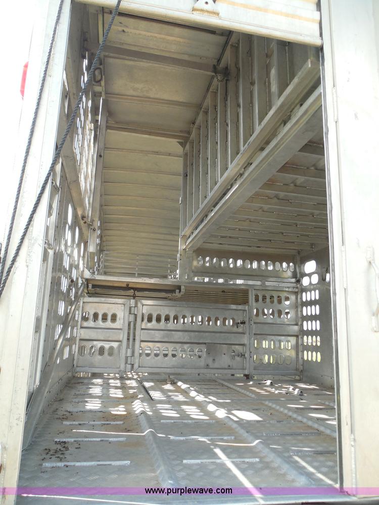 image for item I3406 2001 Barrett livestock trailer