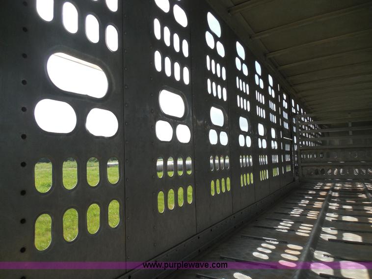 image for item I3406 2001 Barrett livestock trailer