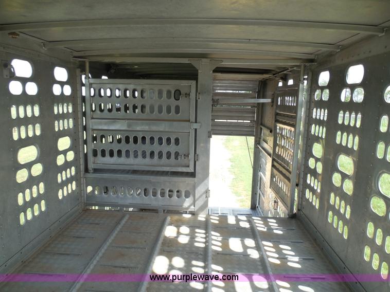 image for item I3406 2001 Barrett livestock trailer