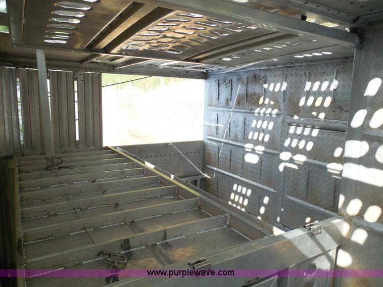 image for item I3406 2001 Barrett livestock trailer