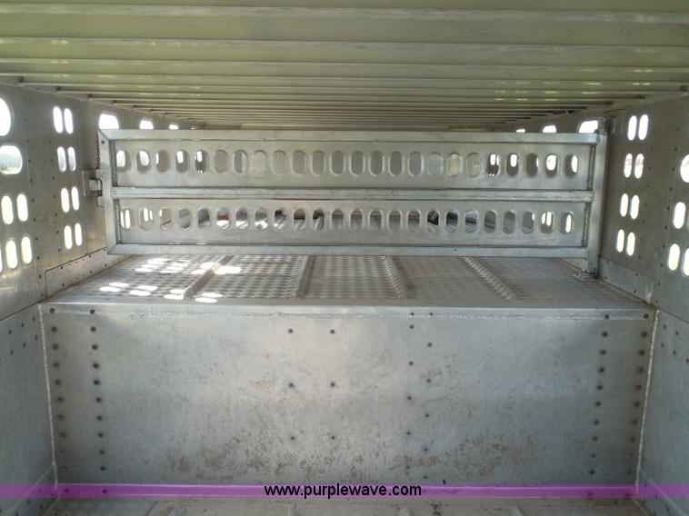 image for item I3406 2001 Barrett livestock trailer